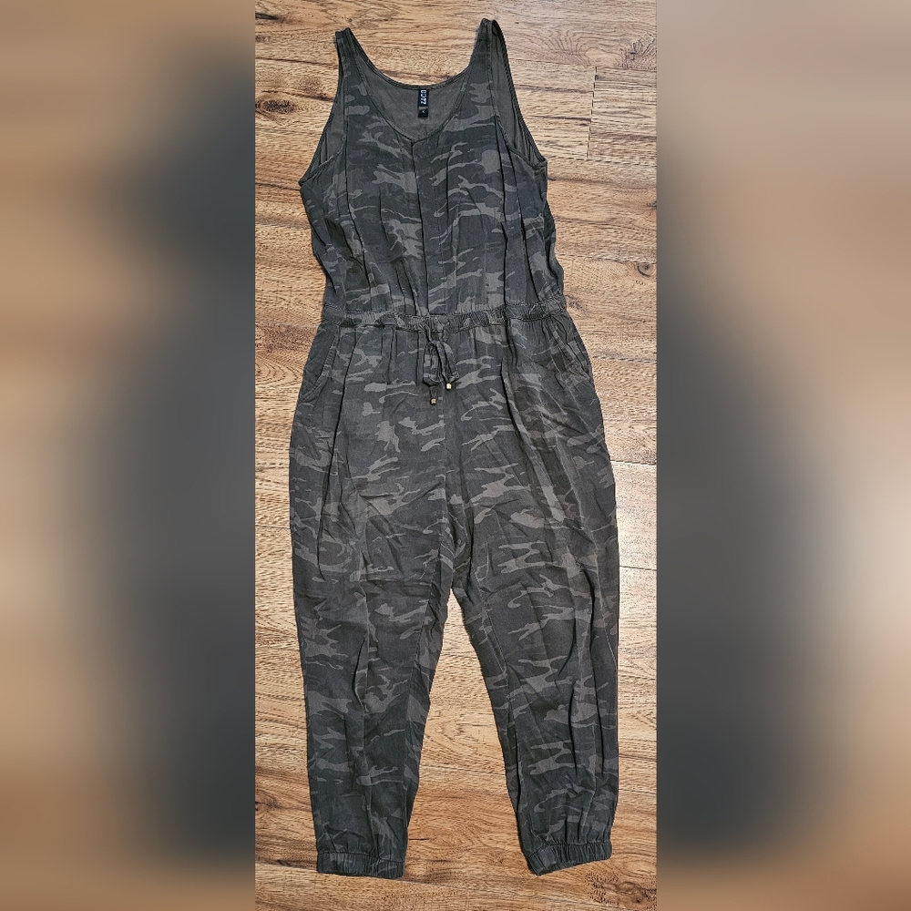 Women's Camouflage Jumpsuit